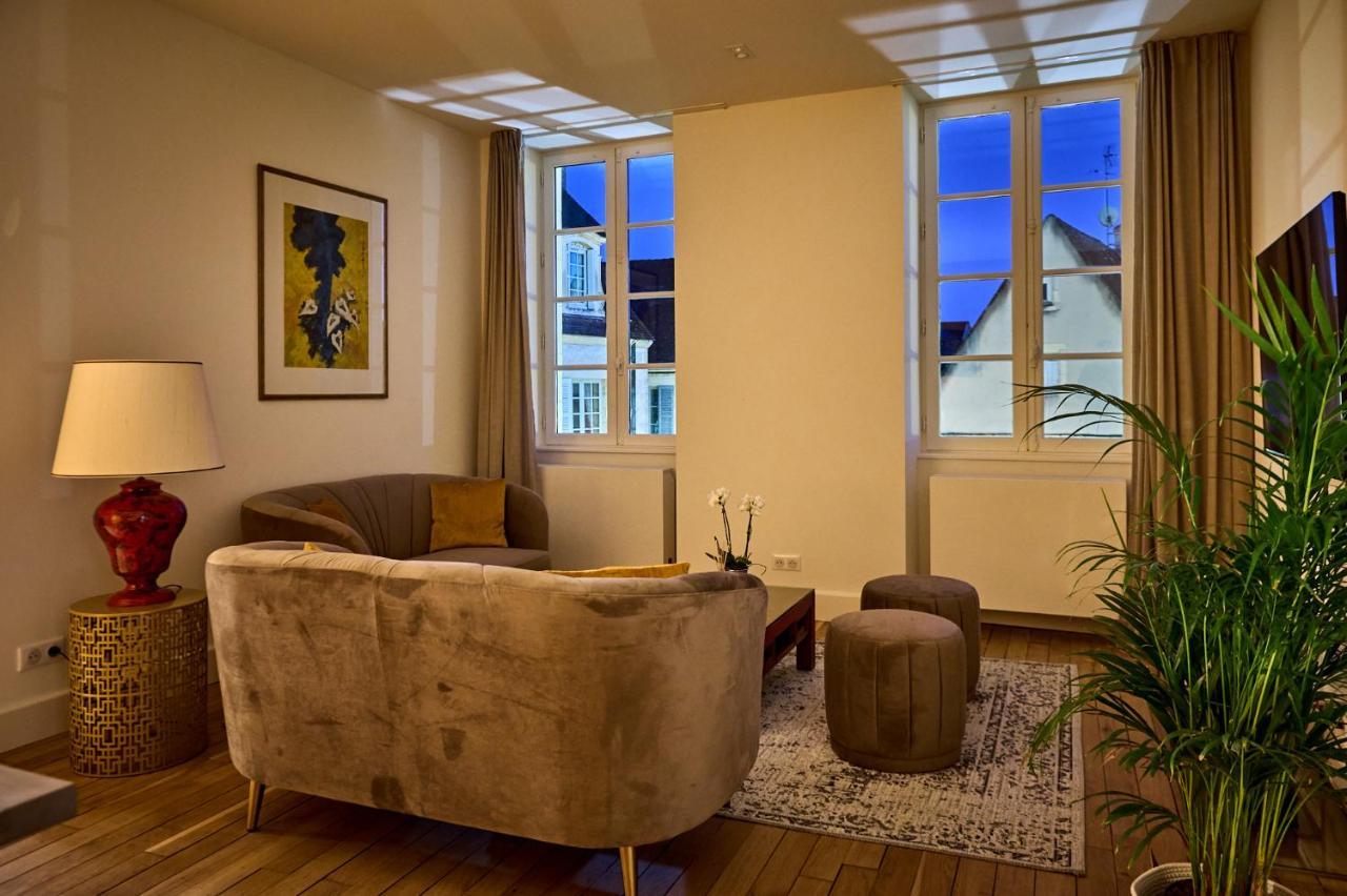 Appartement Montagnon - Les Suites Du Palais - Classe 4 Etoiles, Parking Prive, Vue Cathedrale, 3 Chambres, Primo C0Nciergerie Nevers Exterior photo