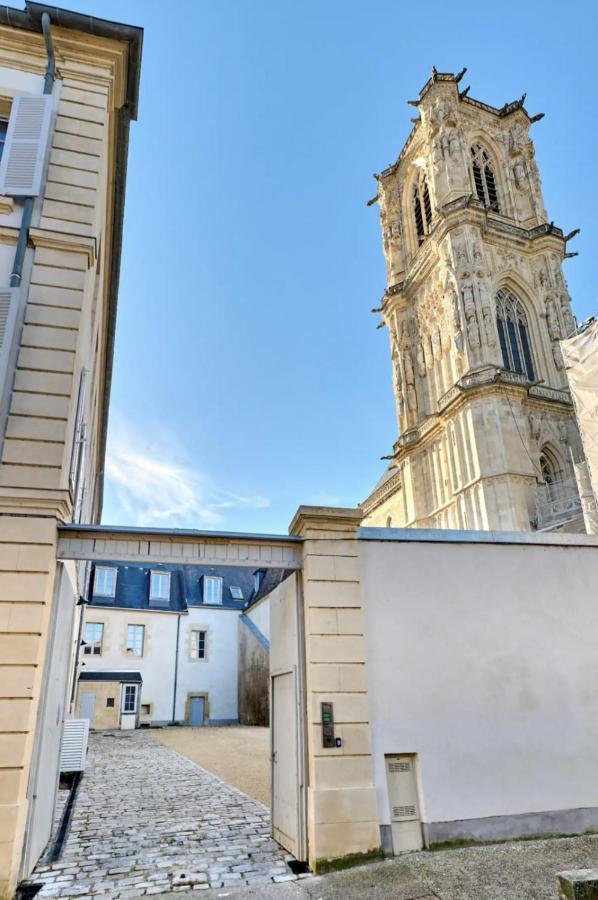 Appartement Montagnon - Les Suites Du Palais - Classe 4 Etoiles, Parking Prive, Vue Cathedrale, 3 Chambres, Primo C0Nciergerie Nevers Exterior photo
