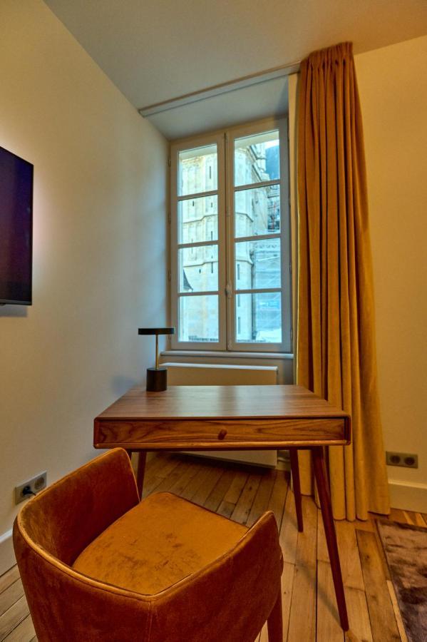 Appartement Montagnon - Les Suites Du Palais - Classe 4 Etoiles, Parking Prive, Vue Cathedrale, 3 Chambres, Primo C0Nciergerie Nevers Exterior photo
