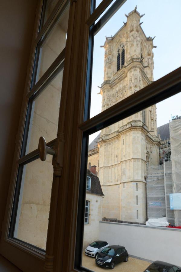 Appartement Montagnon - Les Suites Du Palais - Classe 4 Etoiles, Parking Prive, Vue Cathedrale, 3 Chambres, Primo C0Nciergerie Nevers Exterior photo