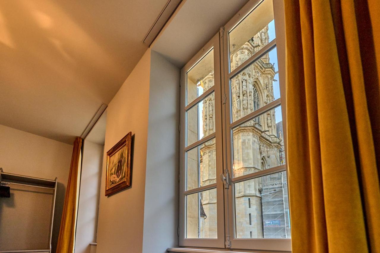 Appartement Montagnon - Les Suites Du Palais - Classe 4 Etoiles, Parking Prive, Vue Cathedrale, 3 Chambres, Primo C0Nciergerie Nevers Exterior photo