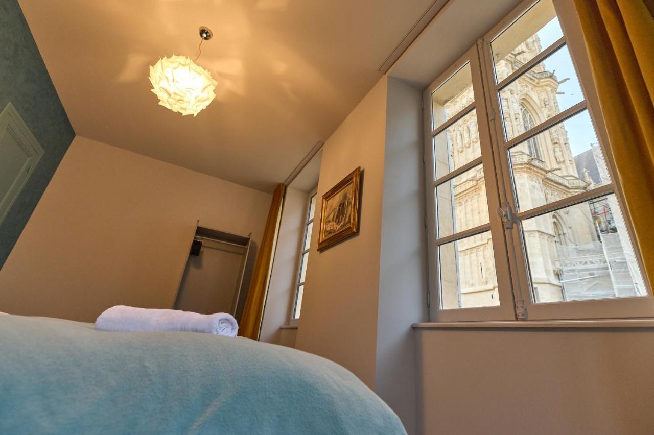 Appartement Montagnon - Les Suites Du Palais - Classe 4 Etoiles, Parking Prive, Vue Cathedrale, 3 Chambres, Primo C0Nciergerie Nevers Exterior photo